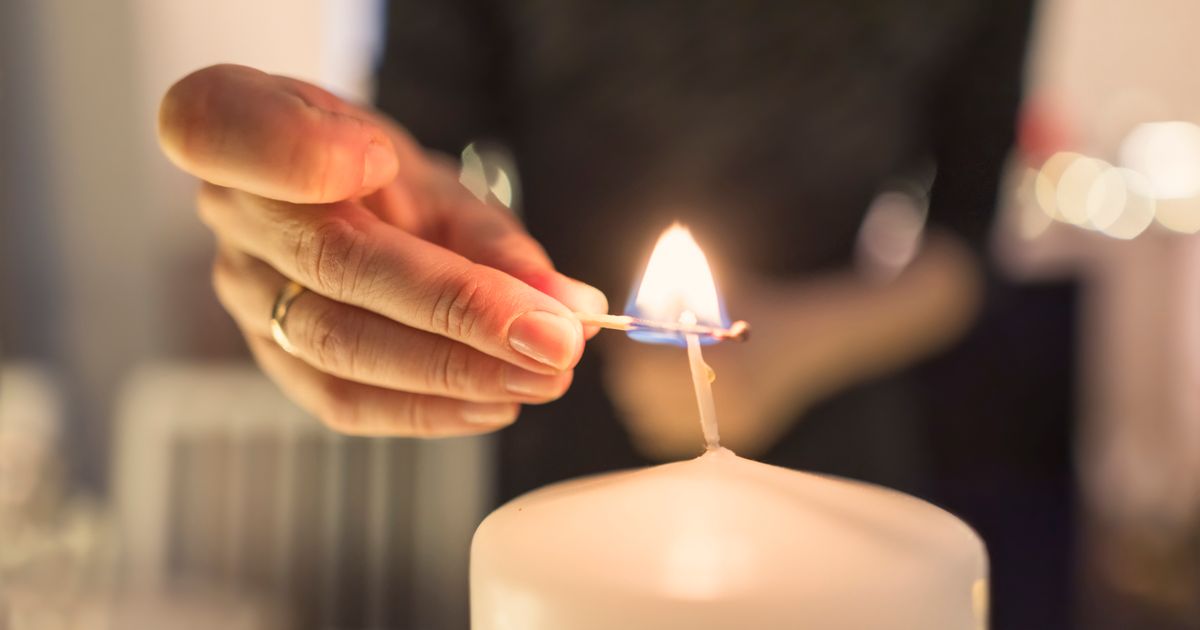 Anyone who light candles at home issued urgent 9pm alert - The Mirror